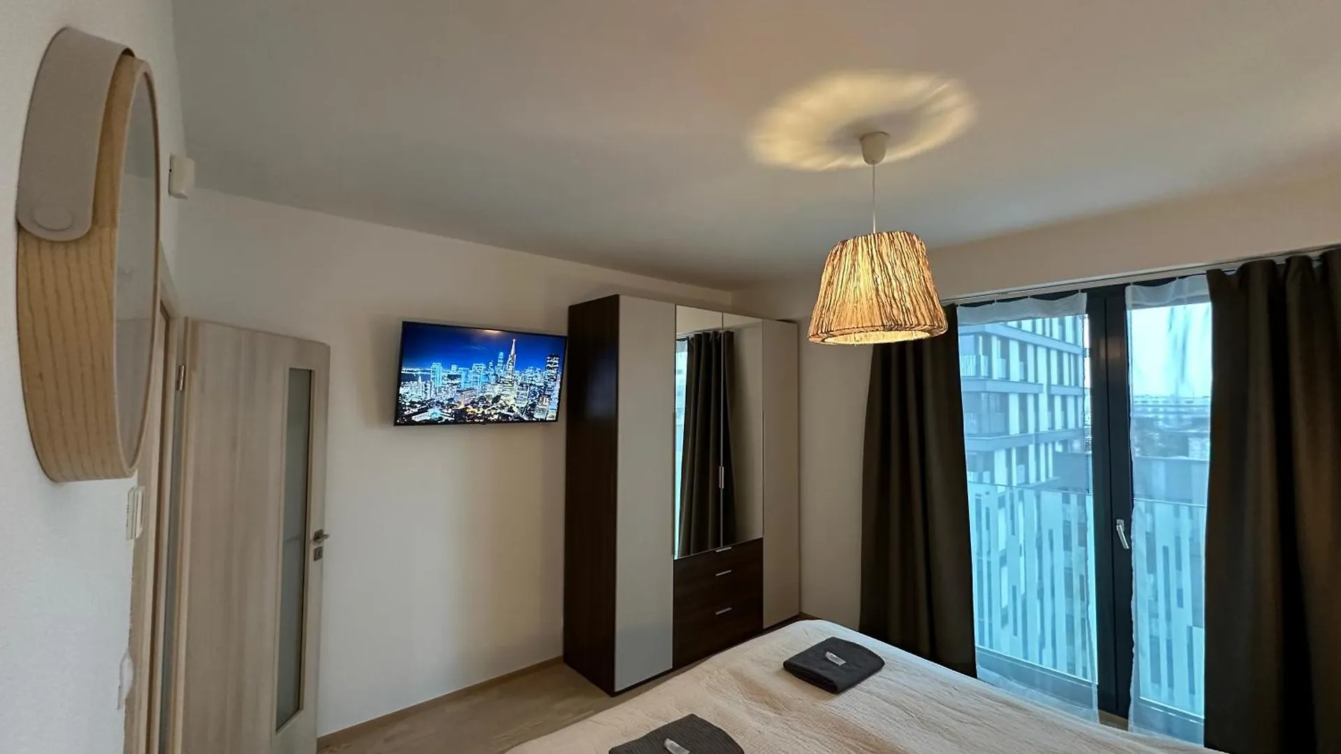 Garden Towers Residence - Free Underground Parking Praga 0*,