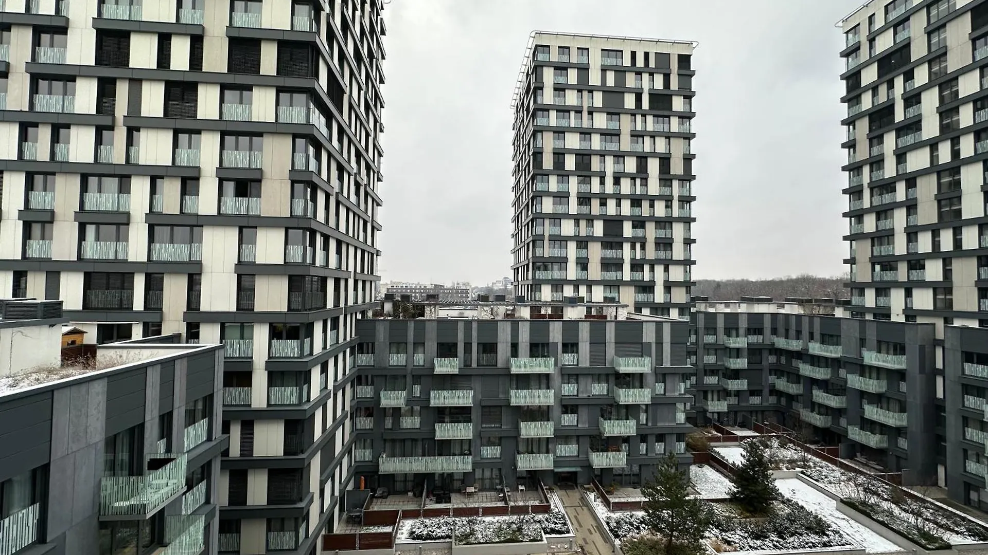 Lejlighed Garden Towers Residence - Free Underground Parking Prag Tjekkiet